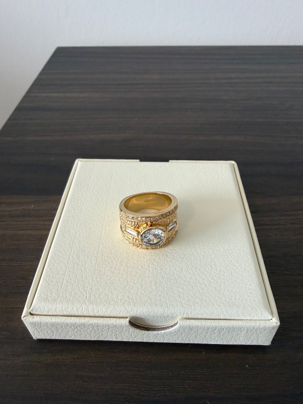Vintage Ivana Pave Crystal Ring Gold Tone Size 6 - Picture 3 of 5